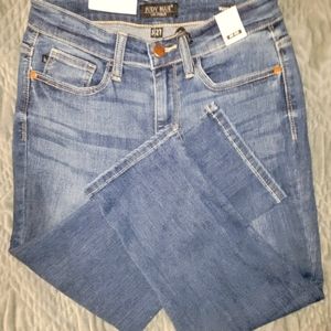 Judy Blue Slim Fit Capri, 5/27